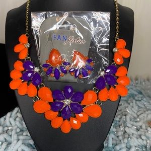 FAN FLIRTIES ORANGE & PURPLE EARRINGS & NECKLACE